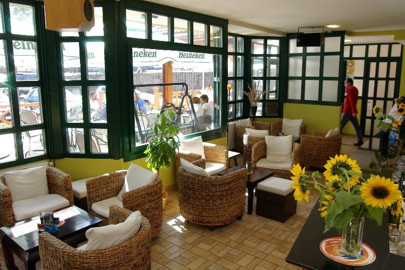 Hotel Risnjak Делнице Екстериор снимка