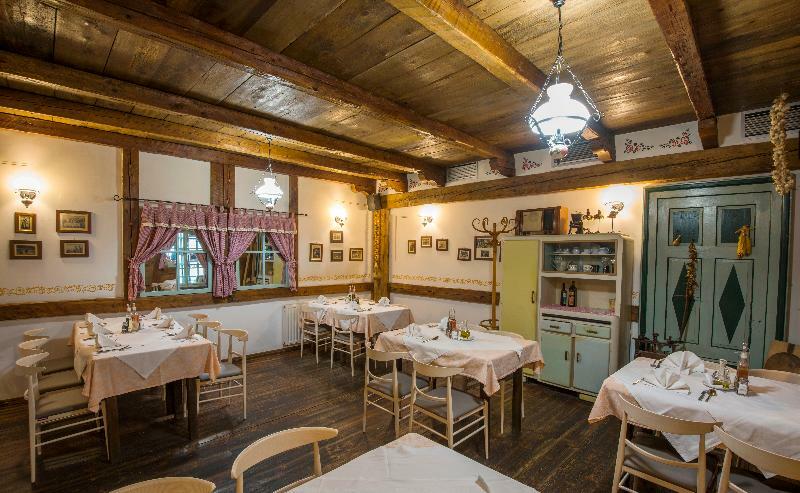 Hotel Risnjak Делнице Екстериор снимка